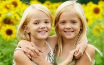 Как правильно воспитывать двойняшек Как правильно воспитывать дочек близнецов